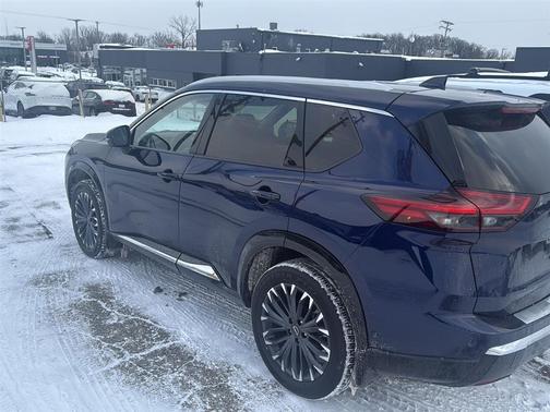 2024 Nissan Rogue Platinum