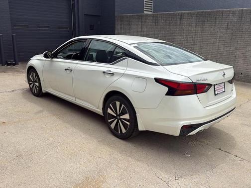 White 2020 Nissan Altima 2.5 SL