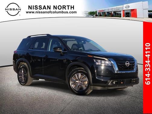 2022 Nissan Pathfinder SV
