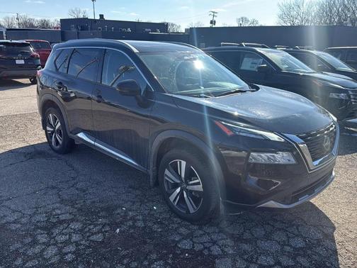 2023 Nissan Rogue SL