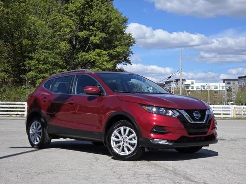 2022 Nissan Rogue Sport SV