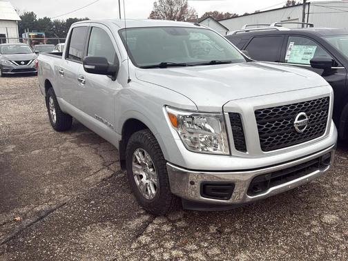 2019 Nissan Titan SV