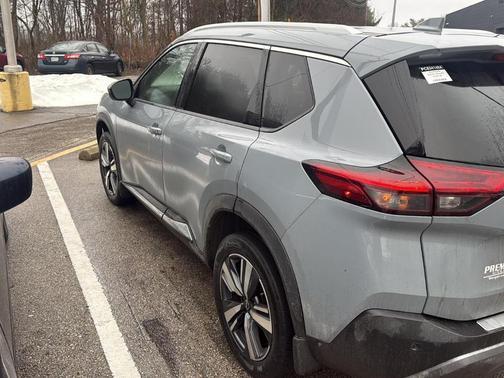 2023 Nissan Rogue SL