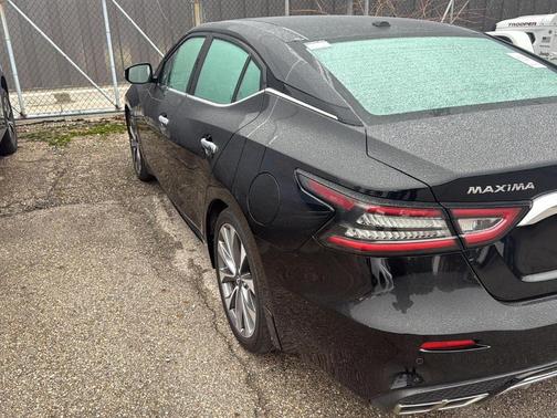 2023 Nissan Maxima Platinum