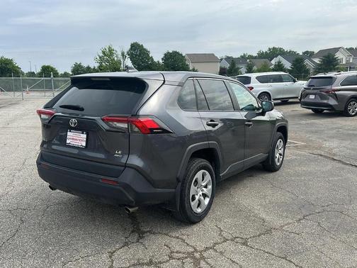 2022 Toyota RAV4 LE