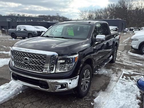 2019 Nissan Titan SL