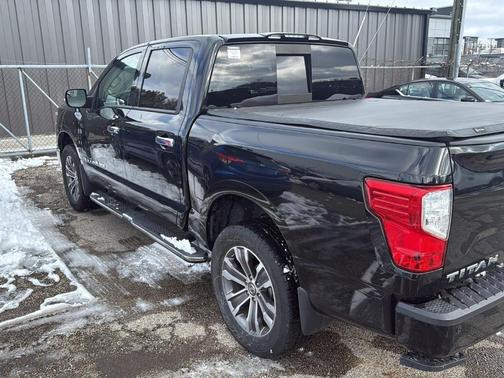 2019 Nissan Titan SL