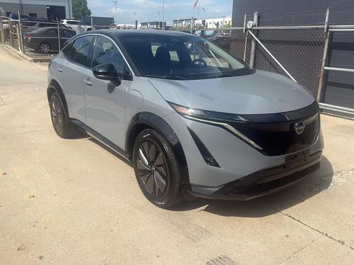 2 Tone Gray / Black Roof 2023 Nissan ARIYA VENTURE+