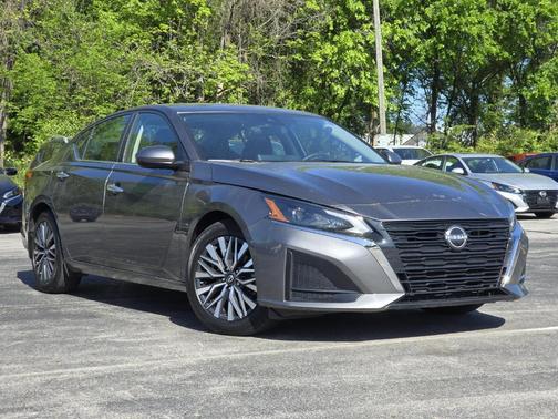 Gun Metallic 2023 Nissan Altima 2.5 SV