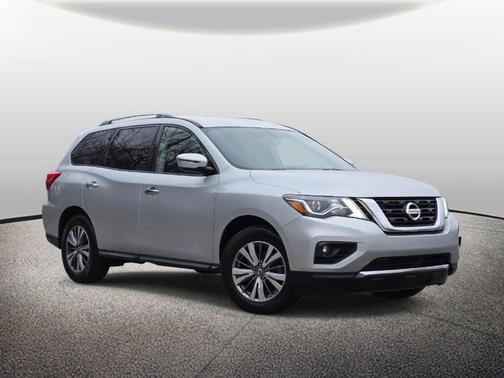 2019 Nissan Pathfinder SV