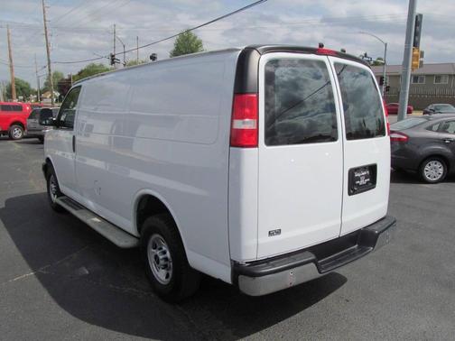 WHITE 2019 GMC Savana 2500 Work Van