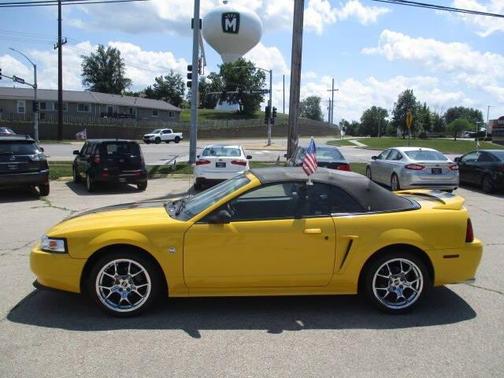 1999 Ford Mustang Base
