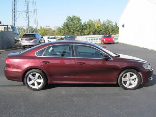 2012 Volkswagen Passat 2.5 SE