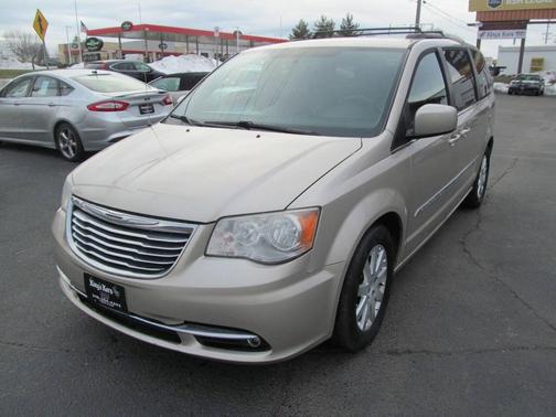 2013 Chrysler Town & Country Touring
