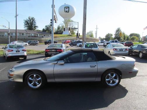 2001 Chevrolet Camaro Base
