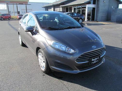 2015 Ford Fiesta SE 4dr Sedan