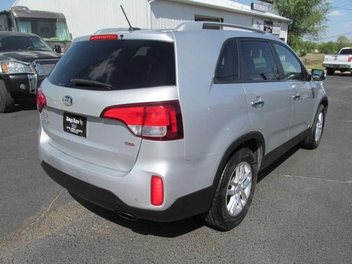 SILVER 2014 Kia Sorento LX