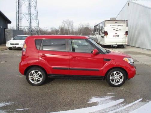 2011 Kia Soul +