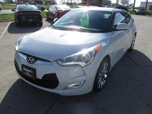 2015 Hyundai Veloster RE:FLEX w/Black