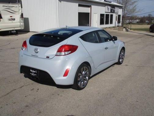 2015 Hyundai Veloster RE:FLEX w/Black