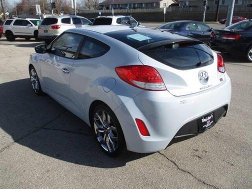 2015 Hyundai Veloster RE:FLEX w/Black