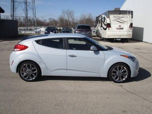 2015 Hyundai Veloster RE:FLEX w/Black