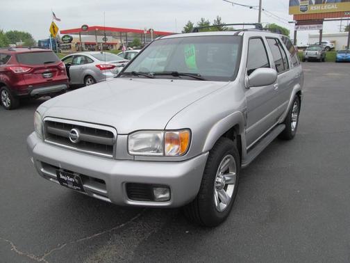 SILVER 2004 Nissan Pathfinder LE Platinum