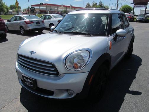SILVER 2011 MINI Cooper Countryman Base