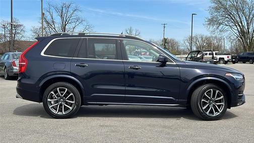 2019 Volvo XC90 T5 Momentum