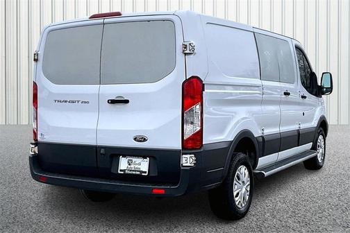 2018 Ford Transit-250 Base