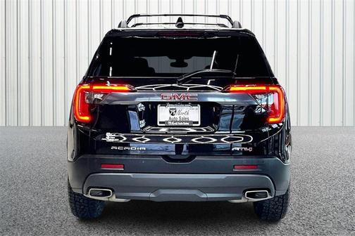 2022 GMC Acadia AT4