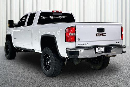 Summit White 2017 GMC Sierra 1500 SLE
