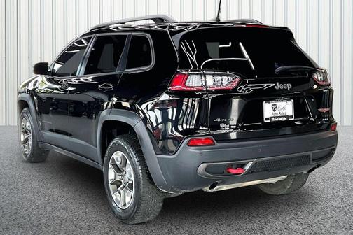 Diamond Black Crystal Pearlcoat 2019 Jeep Cherokee Trailhawk