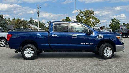 2017 Nissan Titan XD SV