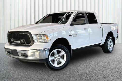 Bright White Clearcoat 2017 RAM 1500 Big Horn
