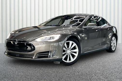 2015 Tesla Model S 70D