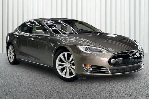 2015 Tesla Model S 70D