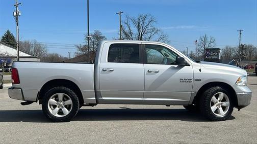 2016 RAM 1500 SLT