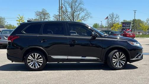 2020 Mitsubishi Outlander ES