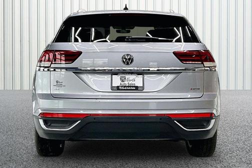 Silver Metallic 2020 Volkswagen Atlas Cross Sport 2.0T SE w/Technology 4MOTION