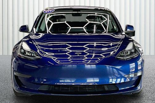 Deep Blue Metallic 2021 Tesla Model 3 Standard Range Plus