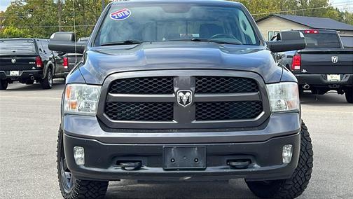 2018 RAM 1500 SLT