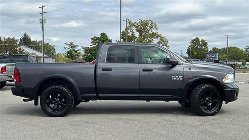 2018 RAM 1500 SLT