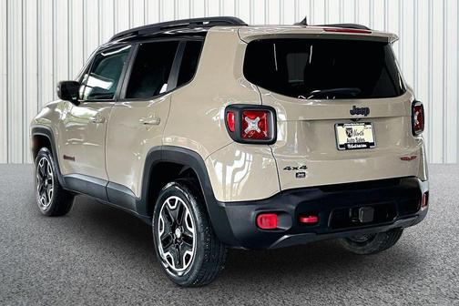Mojave Sand 2016 Jeep Renegade Trailhawk