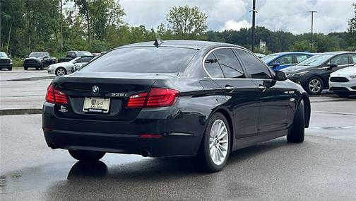 Black Sapphire Metallic 2011 BMW 535 535i