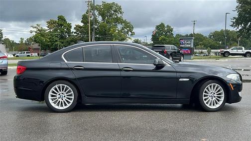 Black Sapphire Metallic 2011 BMW 535 535i