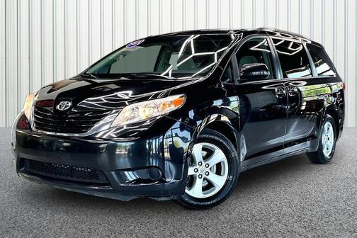 Attitude Black 2015 Toyota Sienna LE