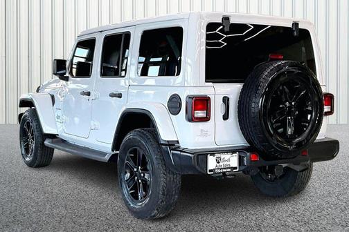 2023 Jeep Wrangler 4-Door Sahara