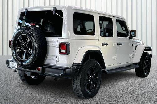2023 Jeep Wrangler 4-Door Sahara