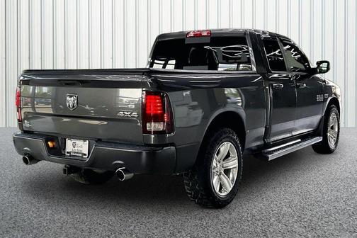 Granite Crystal Metallic Clearcoat 2015 RAM 1500 Sport